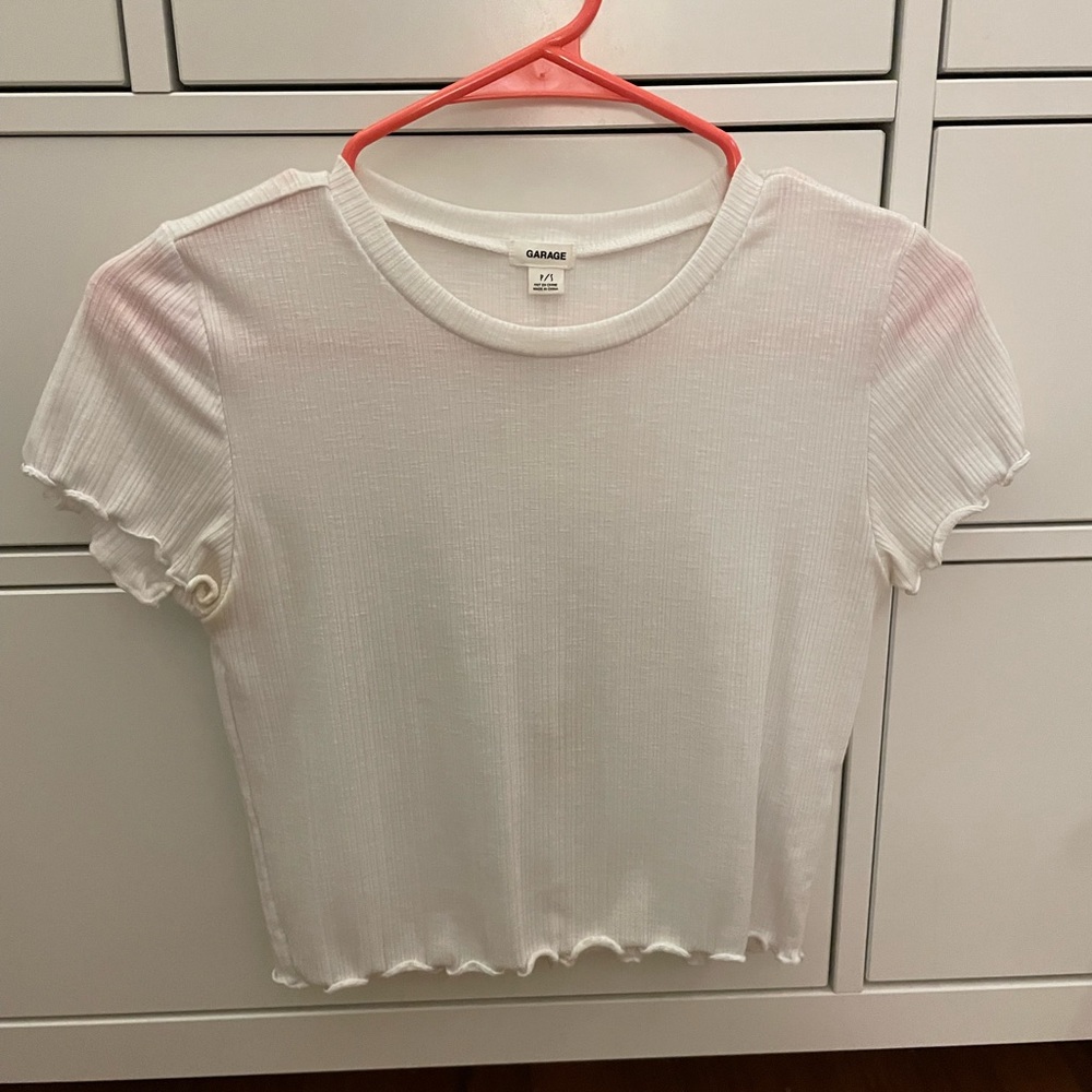 Garage white t